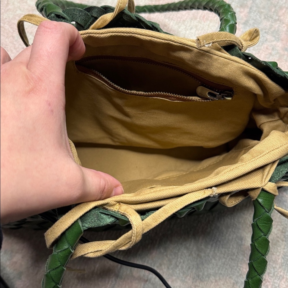 Green Woven Shoulder Bag - Picture 6 of 6